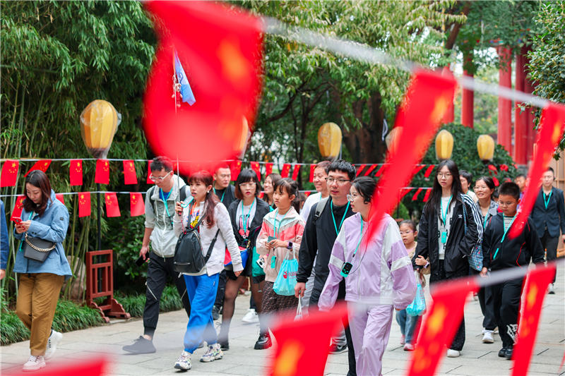 長假期間，華清宮景區(qū)策劃了一系列精彩紛呈的“文化大餐”。華清宮景區(qū)供圖